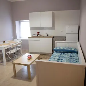 Apartamento San Antonio Station, Nápoles